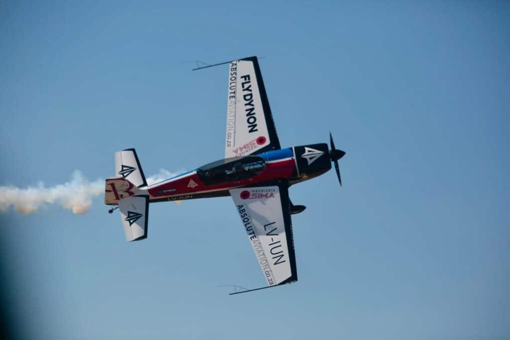 Talca Despega con Éxito: Aeroshow 2025 Cautiva con Acrobacias Aéreas y Exhibición de Aeronaves